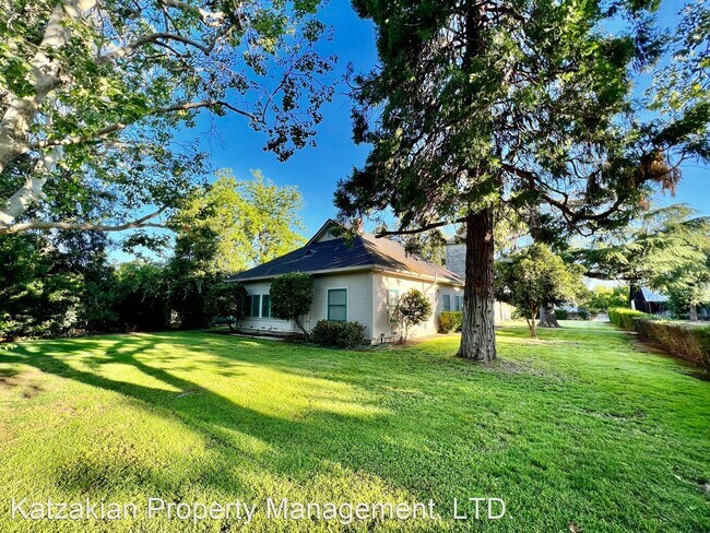 Building Photo - 3 br, 2 bath House - 13625 E Eight Mile Rd