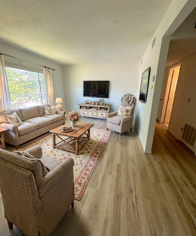 Building Photo - Orchard Meadows Apartments