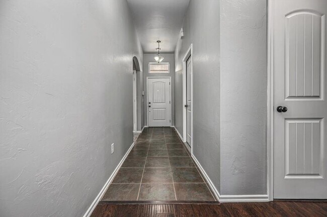 Foto del edificio - 18208 Scarborough Dr