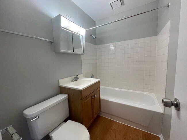 Foto del edificio - 4543 N Dover St
