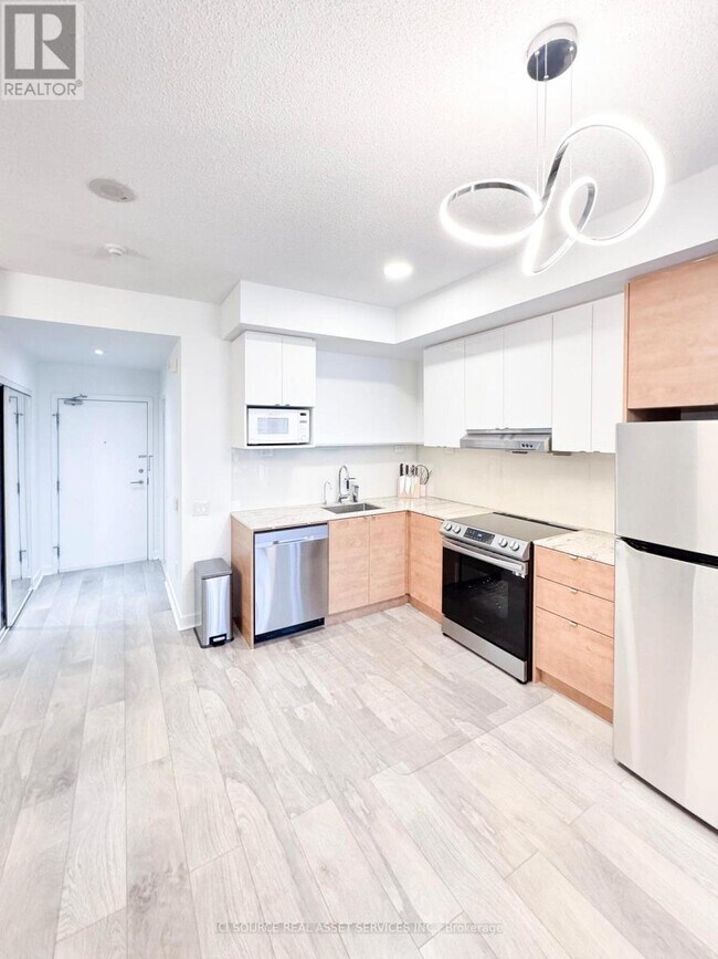 Photo du bâtiment - 121 McMahon Dr