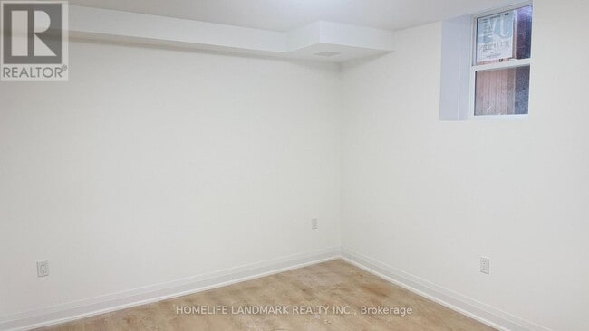 Building Photo - 19 Yarl Dr