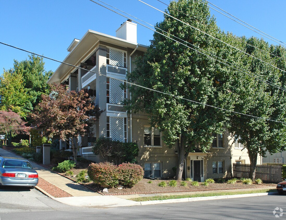 Primary Photo - 119 Highland Ave SW