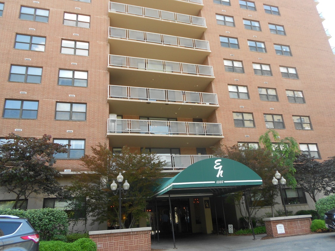 4466 W Pine Blvd, St. Louis, MO 63108 Condo for Rent in St. Louis, MO
