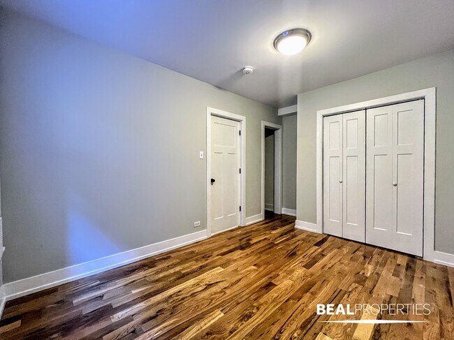 Foto del edificio - 550 W Arlington Pl