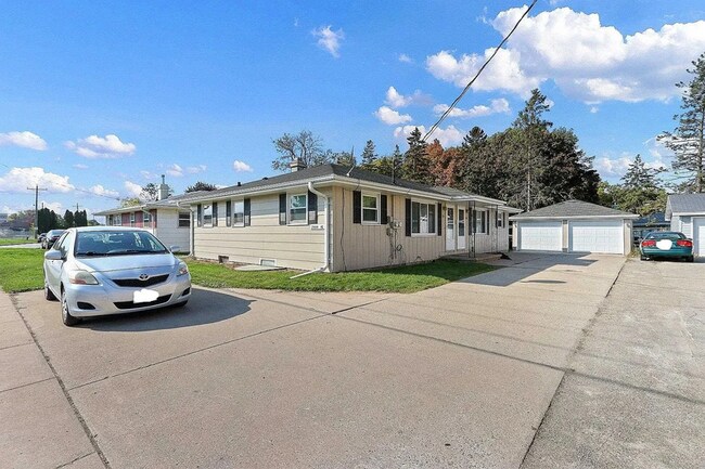 Foto del edificio - 2414/2416 East Newberry Street - 2416
