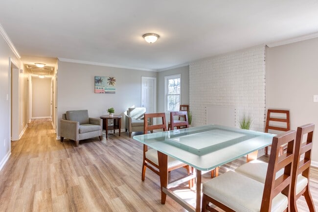 Building Photo - 4959 Ailene Dr