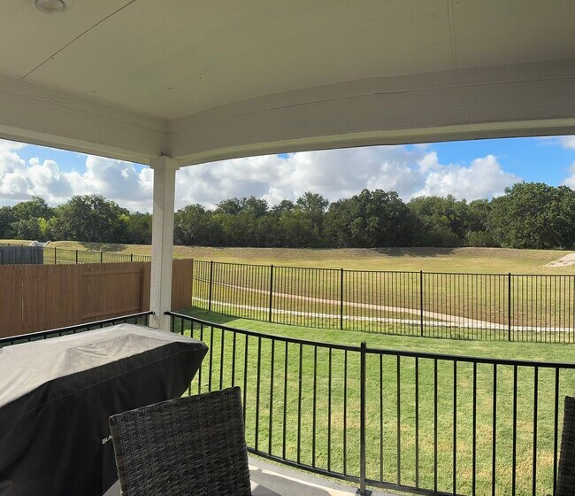 Building Photo - 700 Sungrove Trl