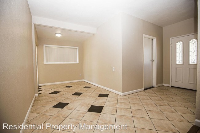 Foto del edificio - 3 br, 1 bath House - 32031 Kennet Street