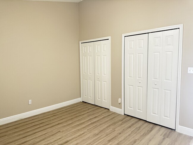 Building Photo - 1545 Wyman Cir