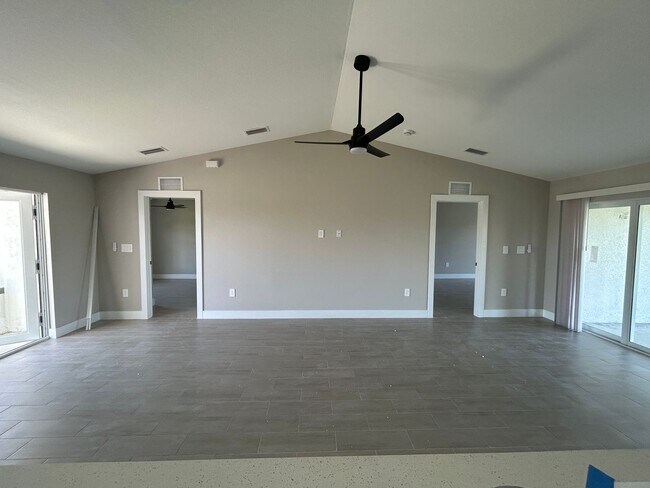 Foto del edificio - 3919 NE 12th Ave