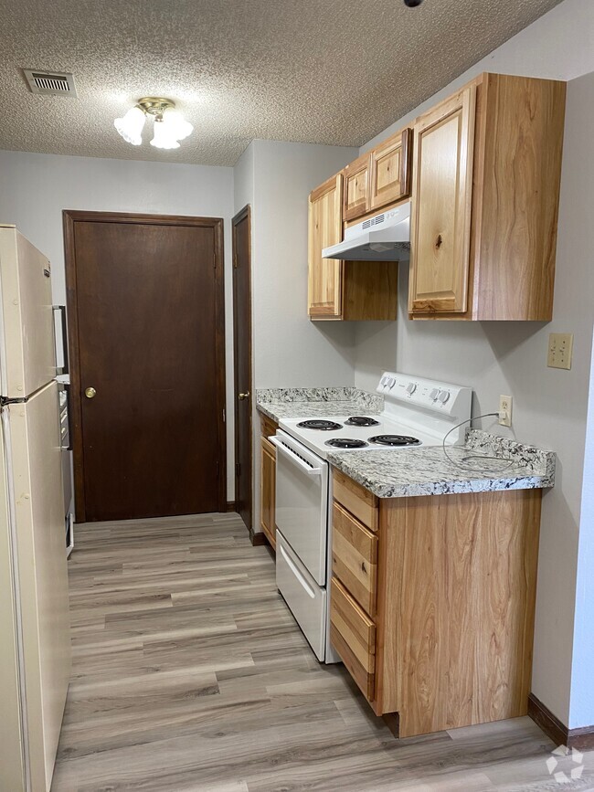 Building Photo - 6317 Quin Dr