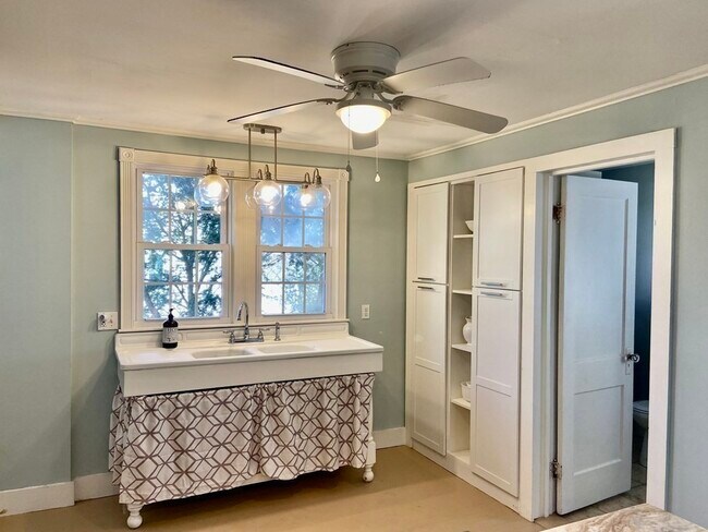 Foto del edificio - 70 Edgartown Rd