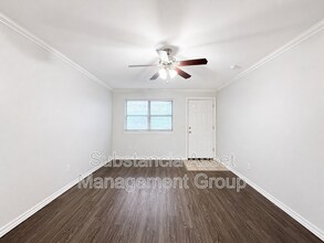 Building Photo - 1429 NW 24th St