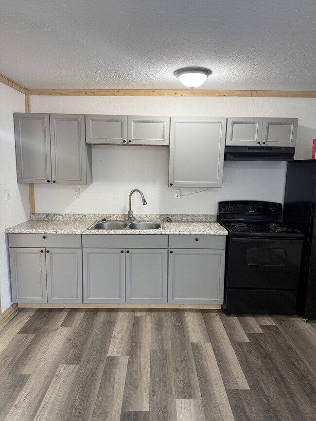 Foto del edificio - 2881 Elvira Ave