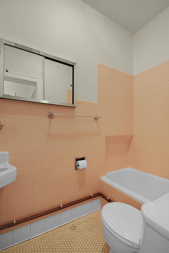 Foto principal - 7379 Pershing Ave
