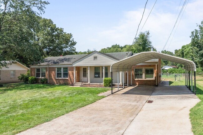 Foto del edificio - 3711 Glendale Ln NW