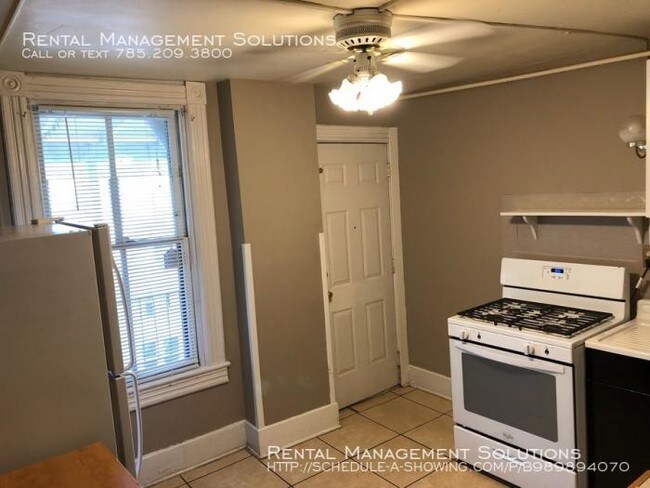 Building Photo - 1 bedroom in Topeka KS 66612