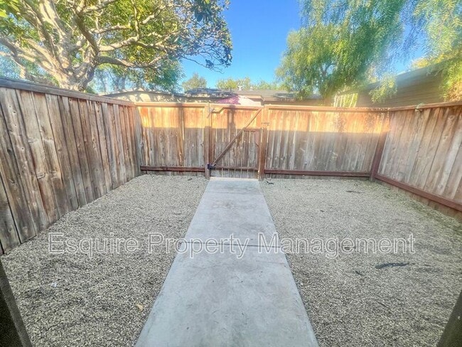 Foto del edificio - 319 HILL