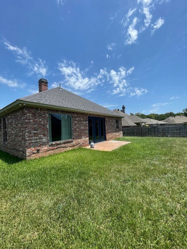 Building Photo - Rental Property