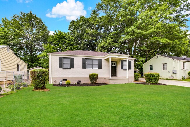 Building Photo - 2519 Godfrey Dr Nw