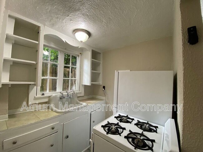 Foto del edificio - 109 James Ave