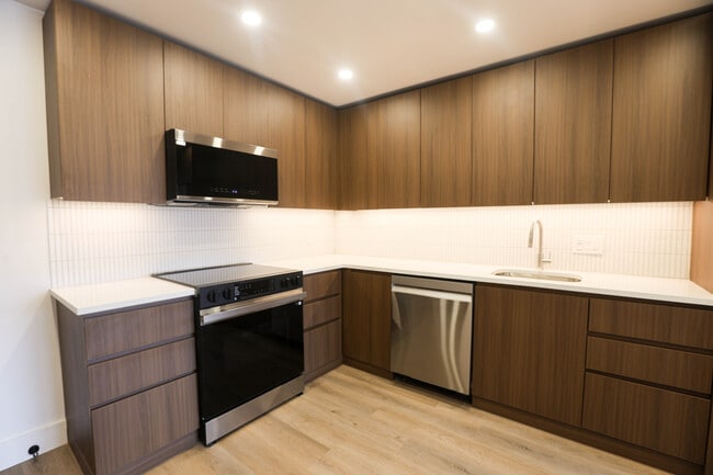 Building Photo - Admiral Apartments