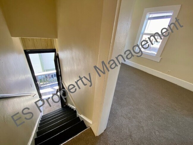 Foto del edificio - 447 E Jefferson St