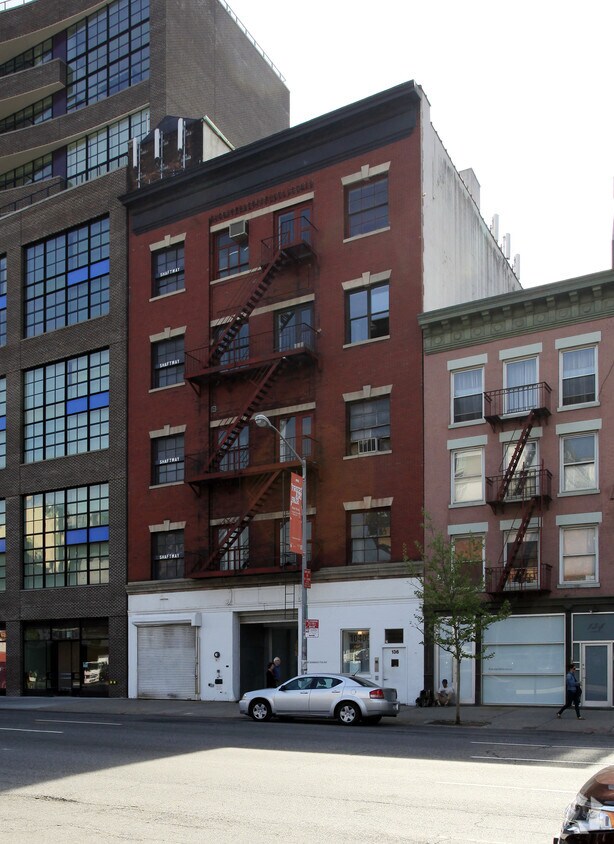 Foto del edificio - 136-138 Tenth Ave