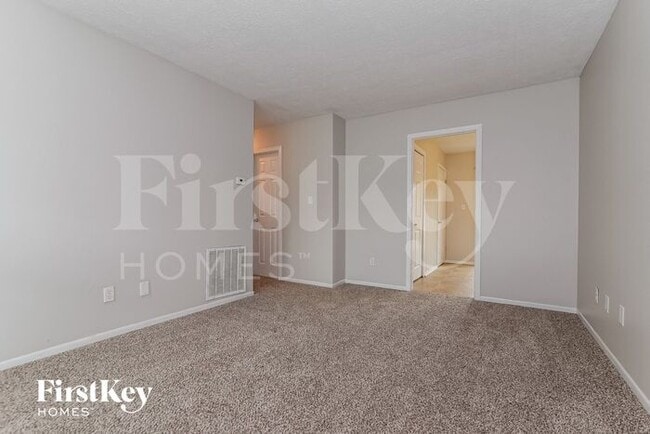 Building Photo - 3219 Pawnee Dr