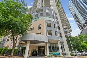 Building Photo - 603 Davis St