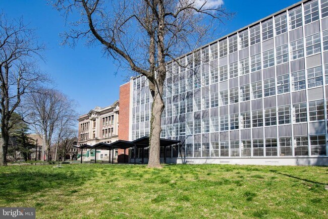 Foto del edificio - 5915-41 Germantown Ave