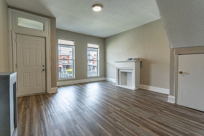 Photo - 3-Bed, 1-Bath Home with High Ceilings and Spacious Rooms