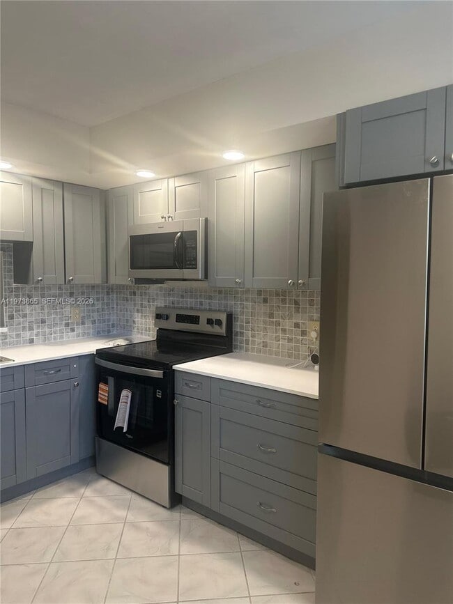 Foto del edificio - 12800 SW 7th Ct