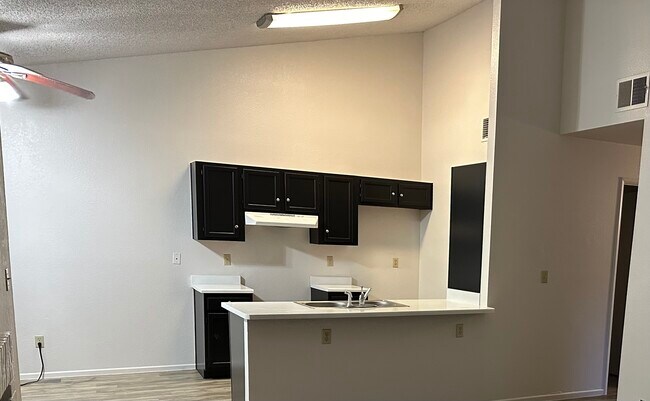 Kitchen - 5236 W Peoria Ave