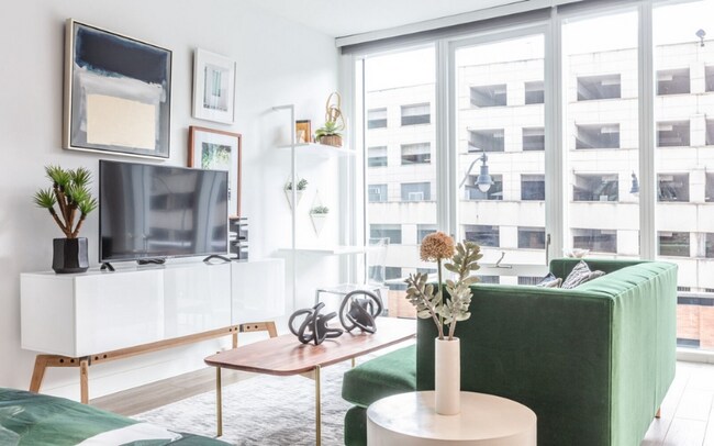 Foto del edificio - 2357 N Lincoln Ave