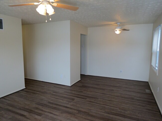 Building Photo - 1770 Eastbrook Dr S, Columbus, OH 43223