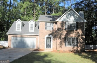 Building Photo - 102 Sauterne Way