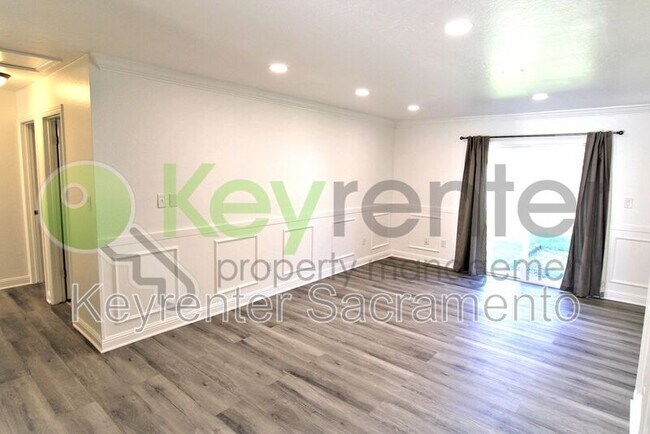 Building Photo - 8469 Cortadera Dr