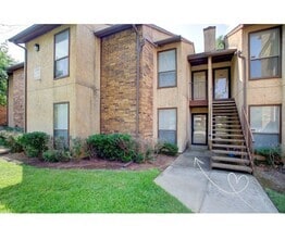 Building Photo - 1304 Harwell Dr