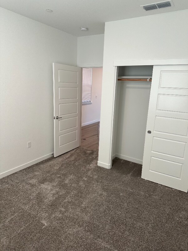 Foto del edificio - 5318 Lake Mary Dr