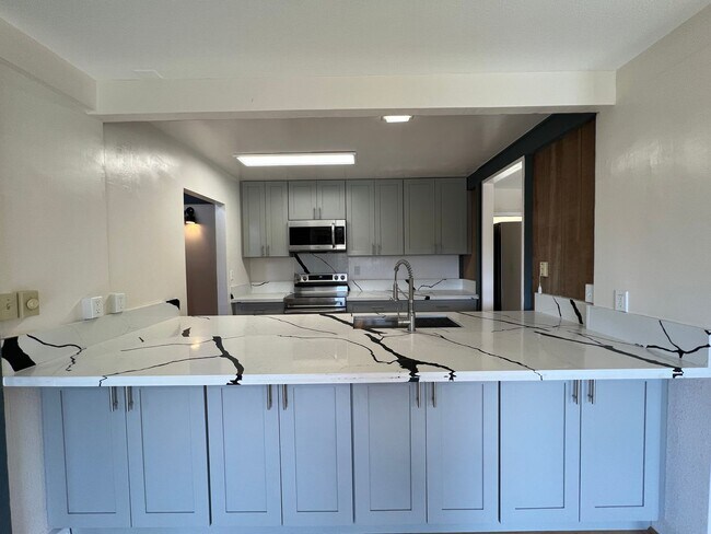 Foto del edificio - For Rent -  95-100 Kiopaa Pl.