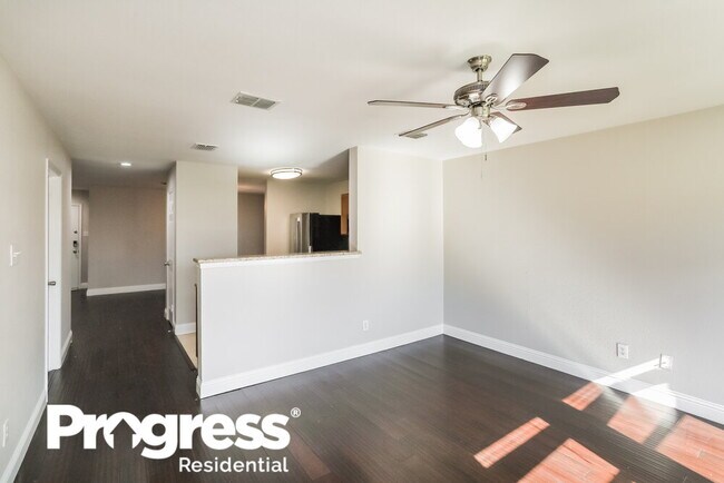 Building Photo - 1428 Waterford Dr