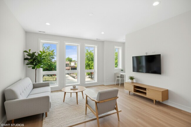 Foto del edificio - 3715 S Giles Ave