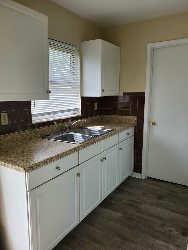 Building Photo - Adorable Rental Opportunity!