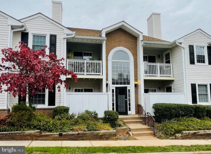 Foto principal - 122 Westwick Ct