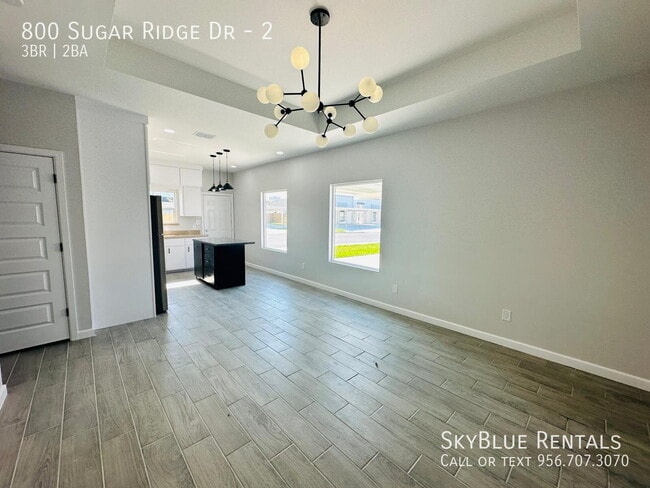 Building Photo - 800 Ridge Dr