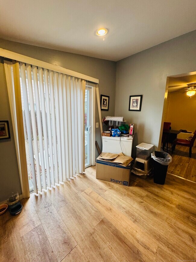 Building Photo - 54 Lombard St