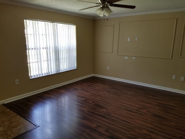 Foto del edificio - 3413 Martell St