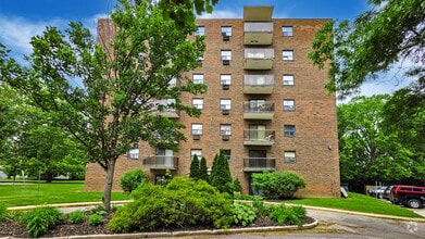 Building Photo - Beaverbrae Apartments